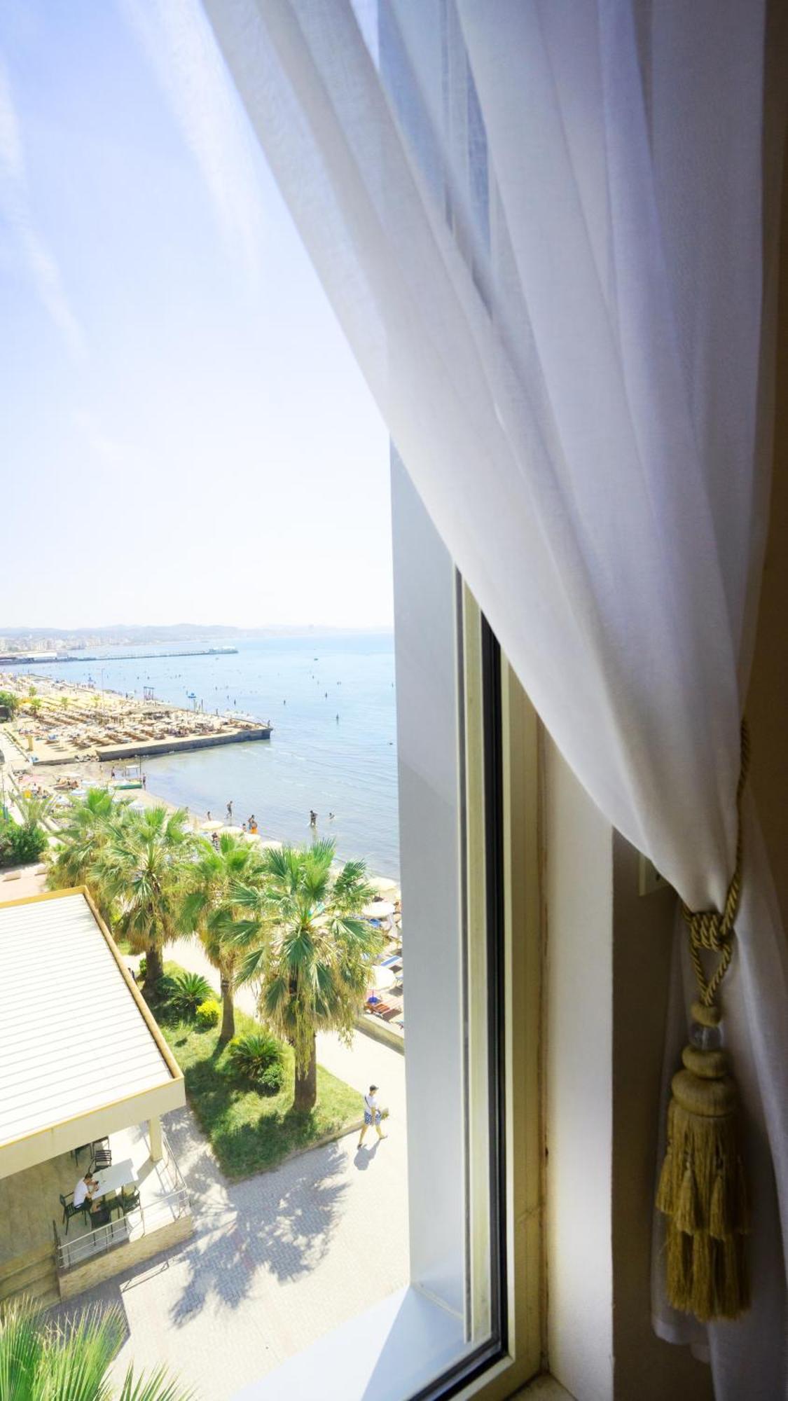 Sea View Apartement ドゥラス エクステリア 写真